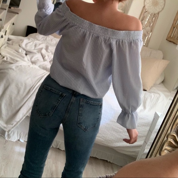 Pin Striped Crop Blouse - Picture 2 of 4